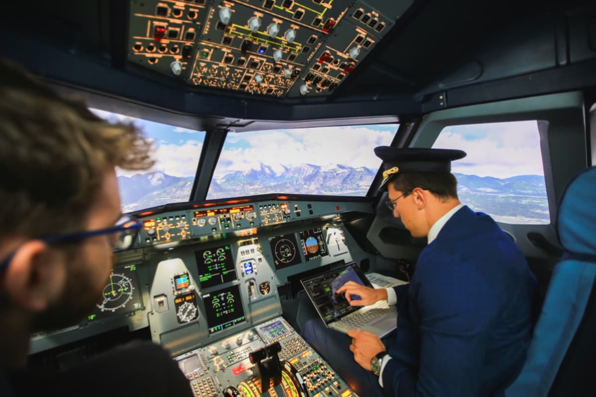 Pilot uniform