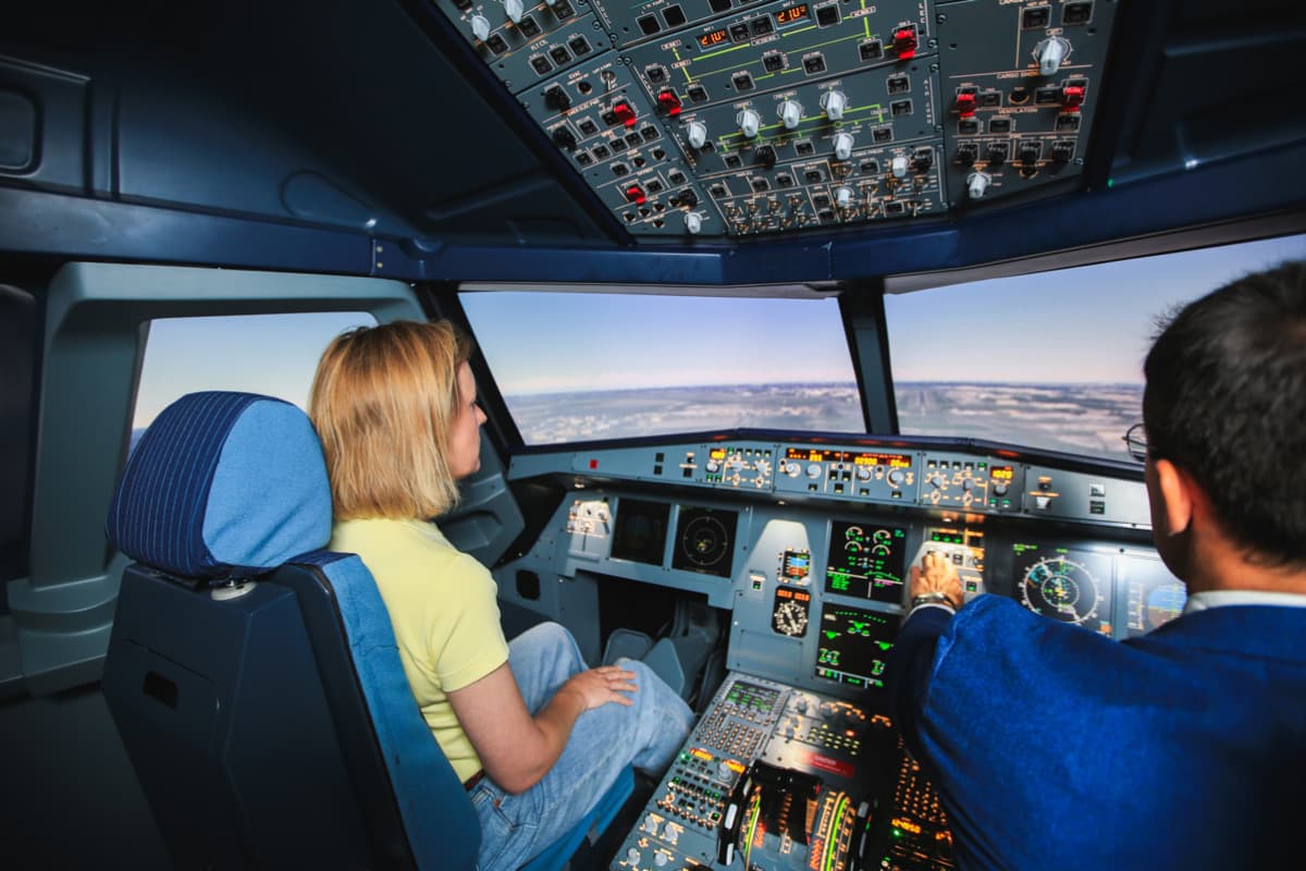 Cockpit overhead panel